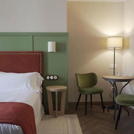 The Honest Hotel & Apartments เซบีญา ภายนอก รูปภาพ
