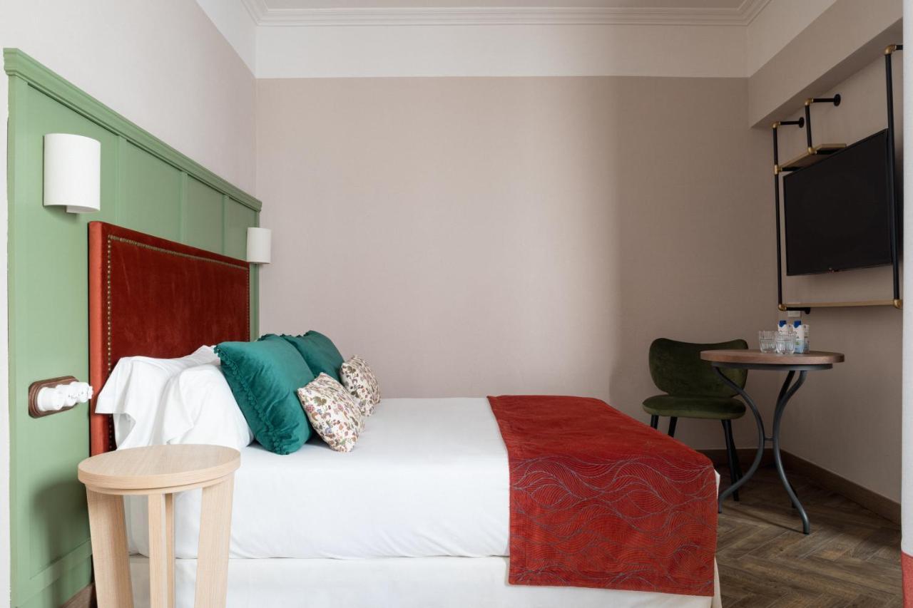 The Honest Hotel & Apartments เซบีญา ภายนอก รูปภาพ