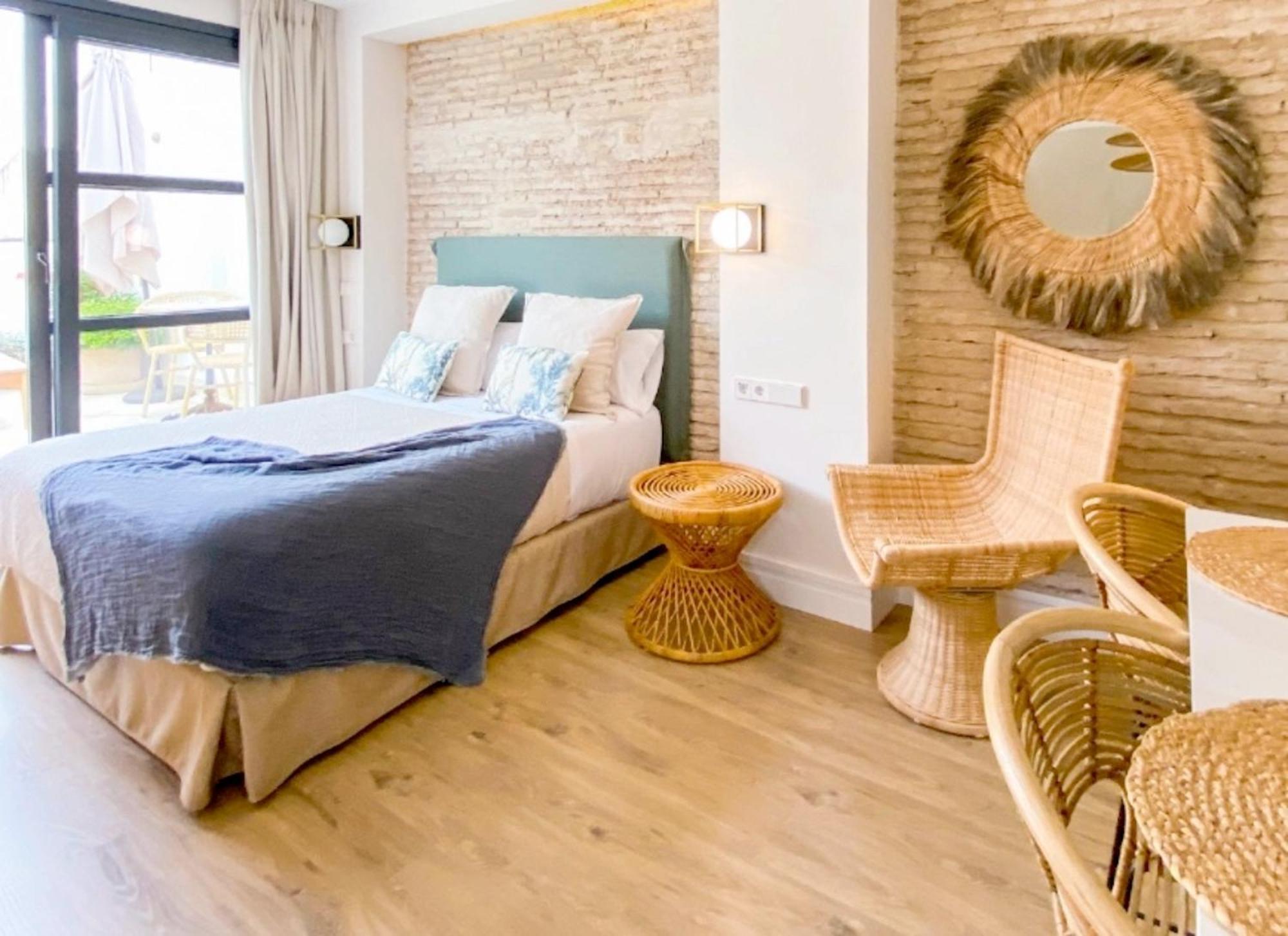 The Honest Hotel & Apartments เซบีญา ภายนอก รูปภาพ