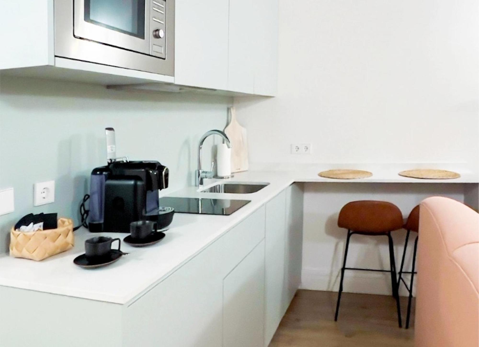 The Honest Hotel & Apartments เซบีญา ภายนอก รูปภาพ