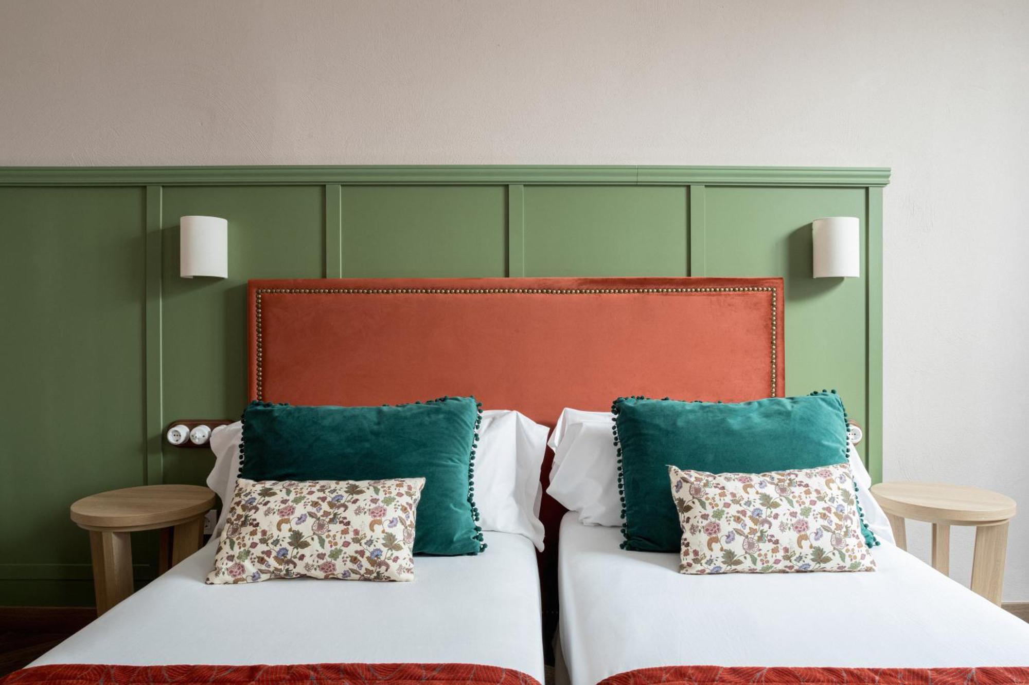 The Honest Hotel & Apartments เซบีญา ภายนอก รูปภาพ